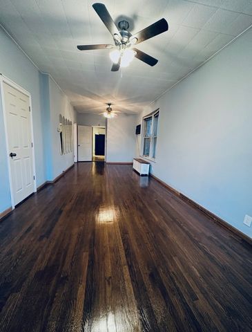 743 E 69th Place, Chicago, IL 60637