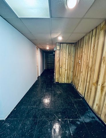 743 E 69th Place, Chicago, IL 60637