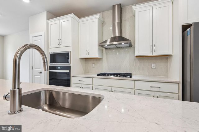 2729 LIGHT ST, Baltimore, MD 21230
