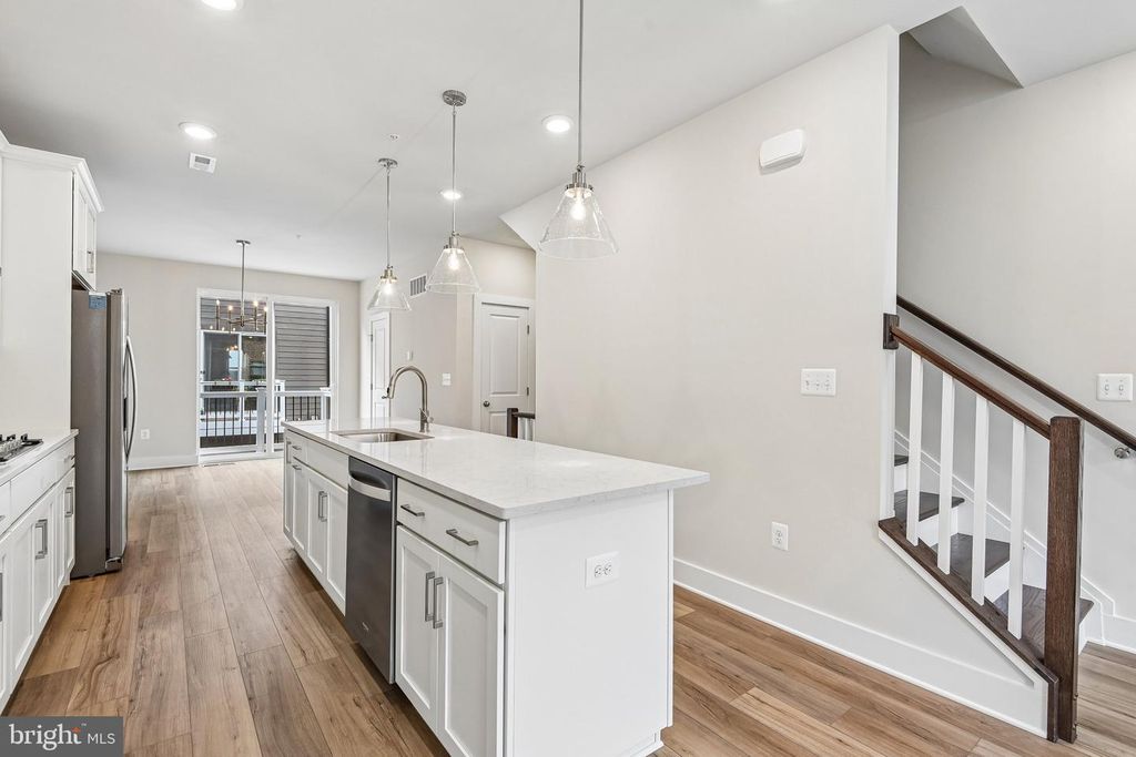 Image 12 of property listing at 2729 LIGHT ST, Baltimore, MD 21230