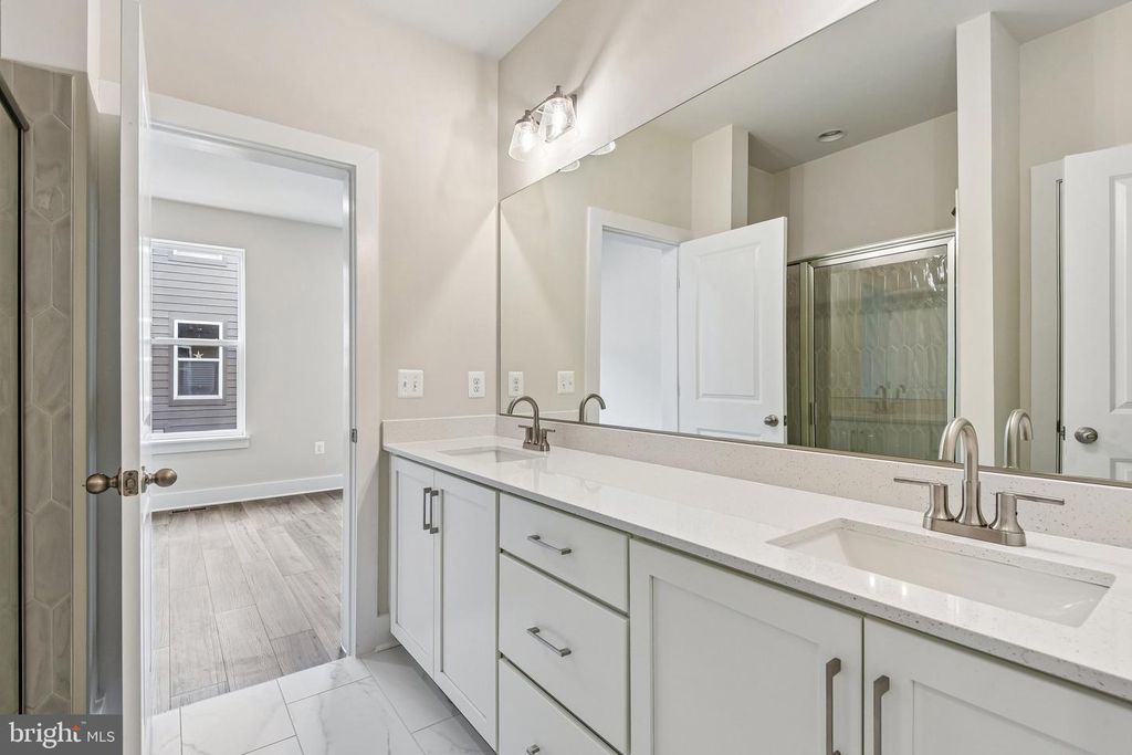 Image 20 of property listing at 2729 LIGHT ST, Baltimore, MD 21230