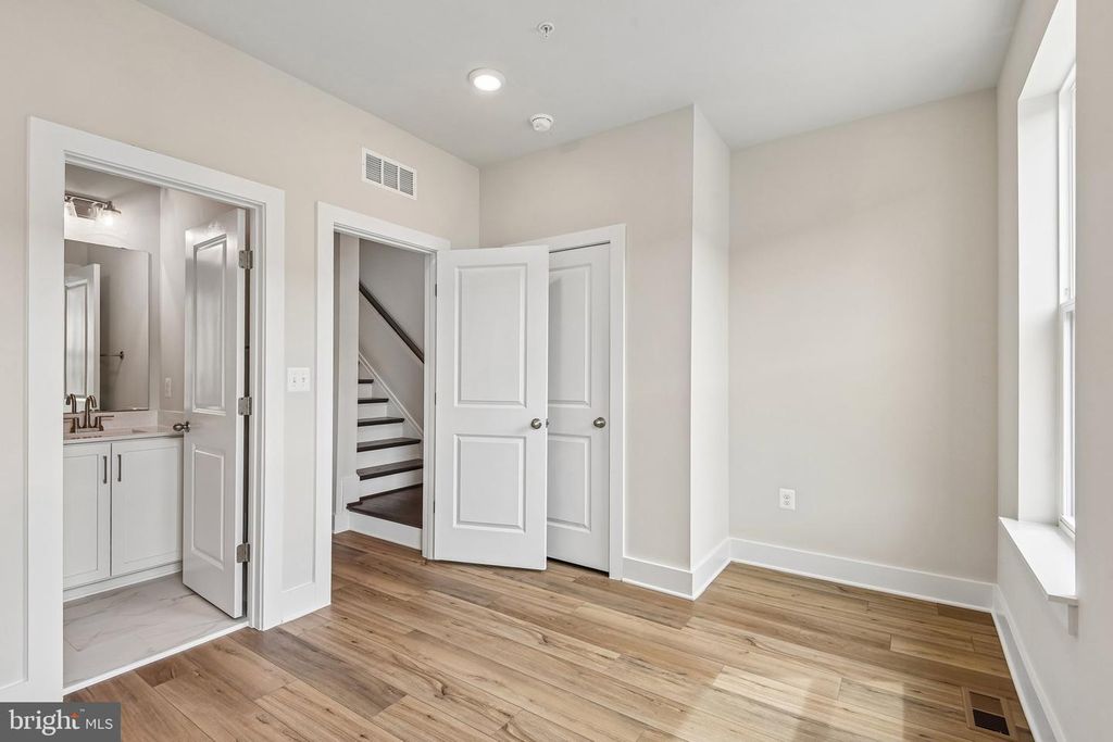Image 27 of property listing at 2729 LIGHT ST, Baltimore, MD 21230