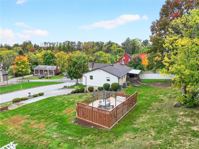 101 N Mulberry Dr, Mt Pleasant Twp, PA 15666