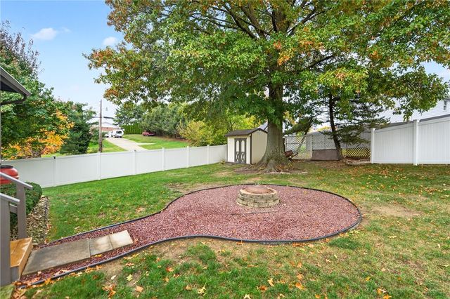 101 N Mulberry Dr, Mt Pleasant Twp, PA 15666