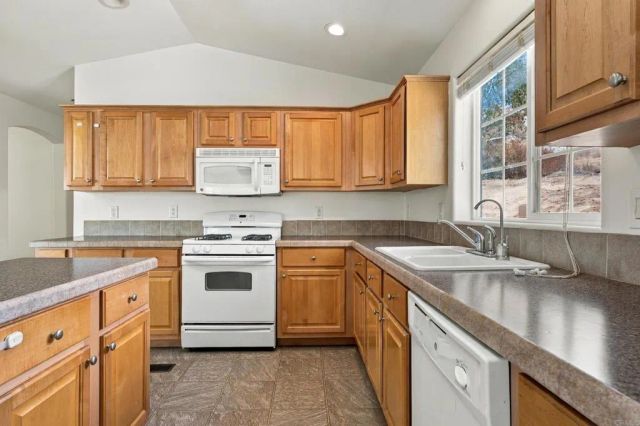 18453 Ramona View Dr, Ramona, CA 92065