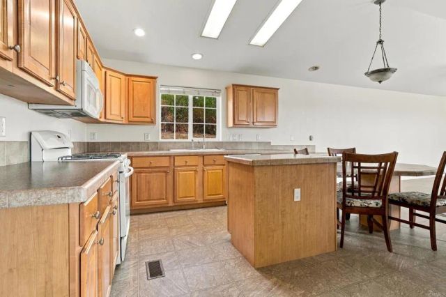 18453 Ramona View Dr, Ramona, CA 92065