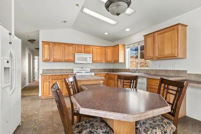 18453 Ramona View Dr, Ramona, CA 92065