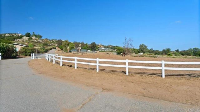 18453 Ramona View Dr, Ramona, CA 92065