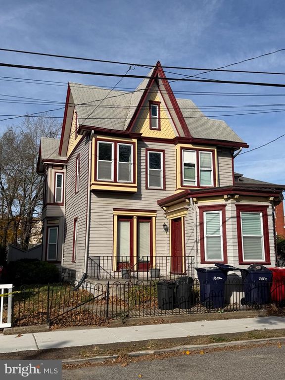 26 WALNUT ST & REAR, Bridgeton, NJ 08302