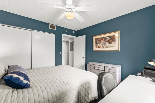 5687 Fairway Park Drive, Boynton Beach, FL 33437