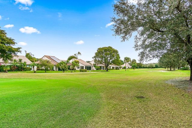 5687 Fairway Park Drive, Boynton Beach, FL 33437