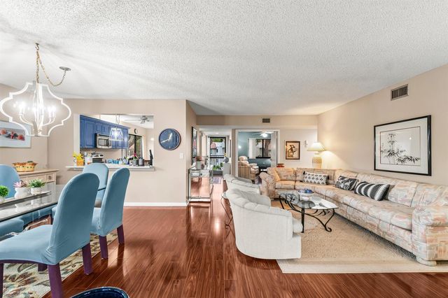 5687 Fairway Park Drive, Boynton Beach, FL 33437