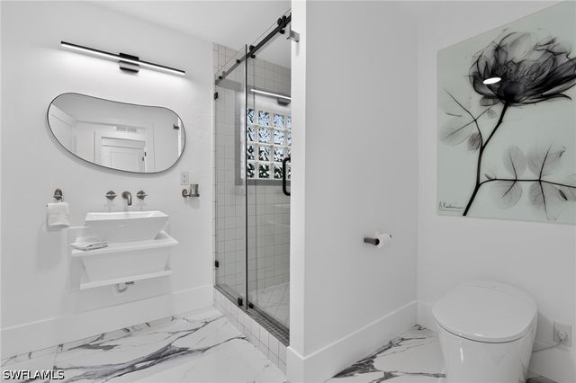 1195 Mockingbird LN, Naples, FL 34104