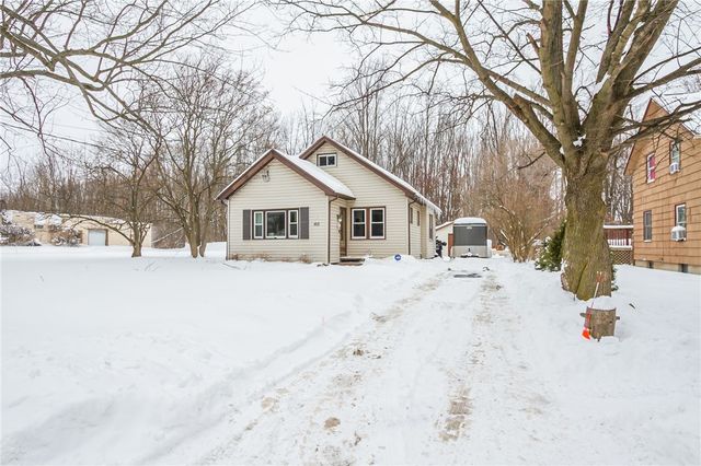 102 Elmore Drive, Greece, NY 14606