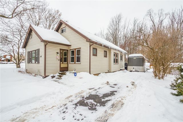 102 Elmore Drive, Greece, NY 14606