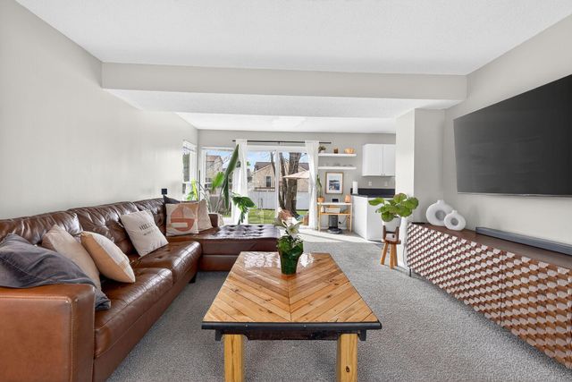 1805 Galleon Boulevard, Hilliard, OH 43026