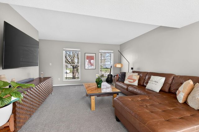 1805 Galleon Boulevard, Hilliard, OH 43026