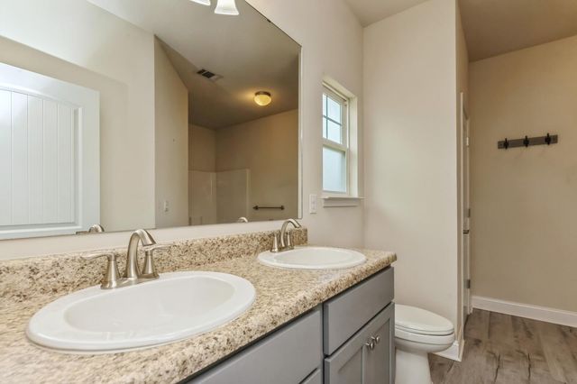 697 Marquis Way, Freeport, FL 32439