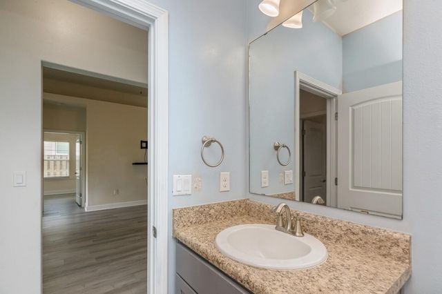 697 Marquis Way, Freeport, FL 32439