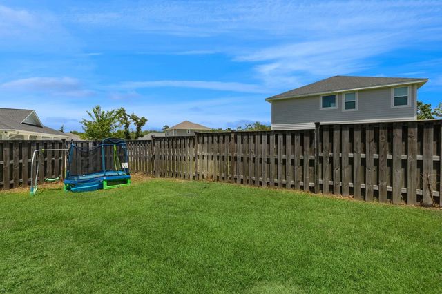 697 Marquis Way, Freeport, FL 32439