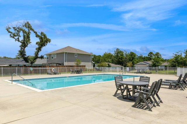 697 Marquis Way, Freeport, FL 32439