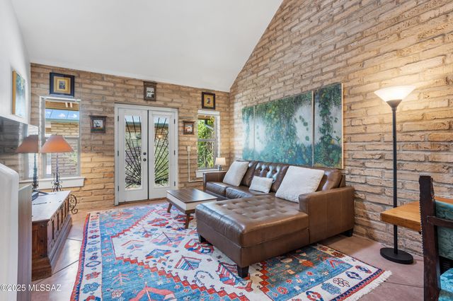 3003 N Gaia Place, Tucson, AZ 85745