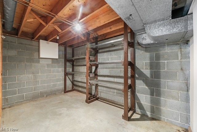 2239 Woodpark Road, Fairlawn, OH 44333