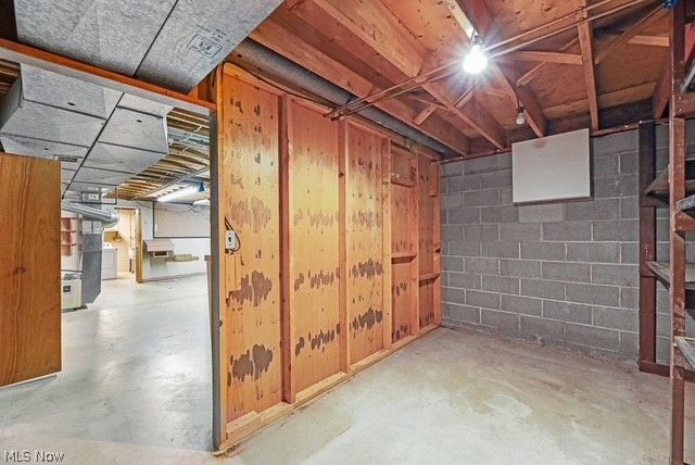 2239 Woodpark Road, Fairlawn, OH 44333