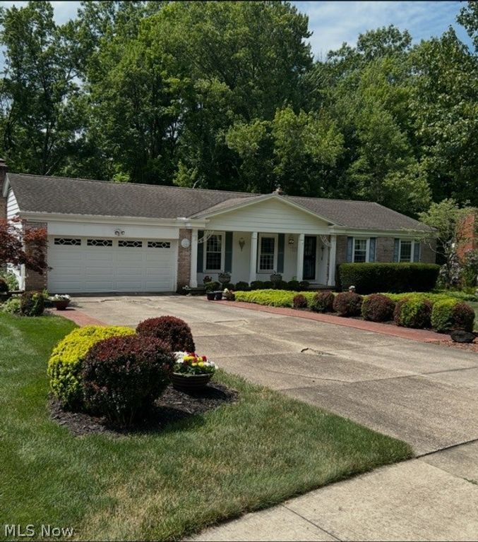 2239 Woodpark Road, Fairlawn, OH 44333