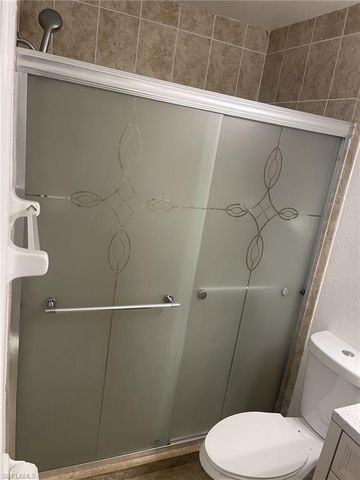 2111 NE 24th TER, Cape Coral, FL 33909