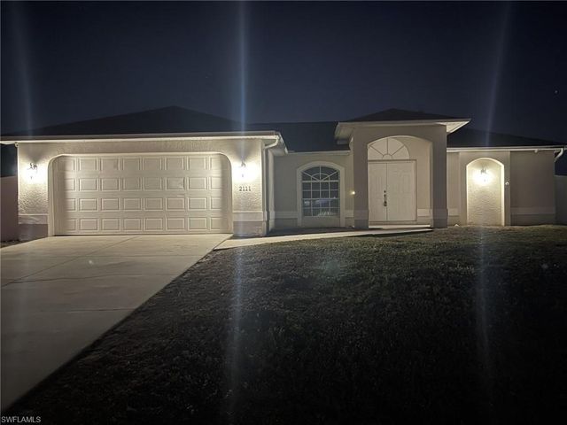 2111 NE 24th TER, Cape Coral, FL 33909