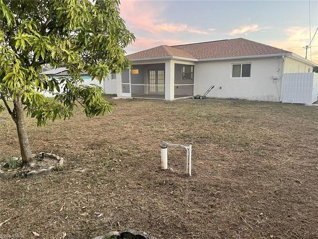 2111 NE 24th TER, Cape Coral, FL 33909