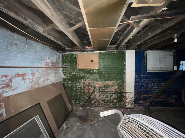 3674 MOUNT ELLIOTT Street, Detroit, MI 48207