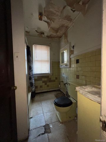 3674 MOUNT ELLIOTT Street, Detroit, MI 48207