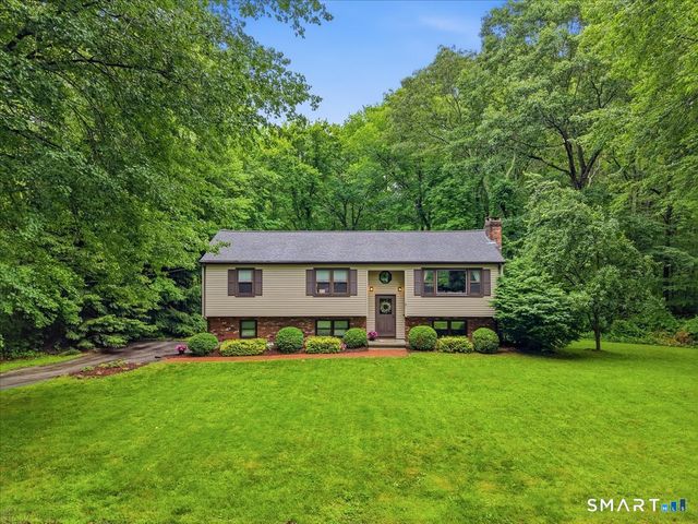24 Dean Road, East Lyme, CT 06333