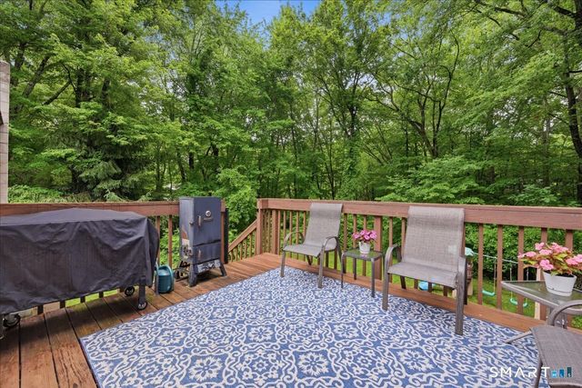 24 Dean Road, East Lyme, CT 06333