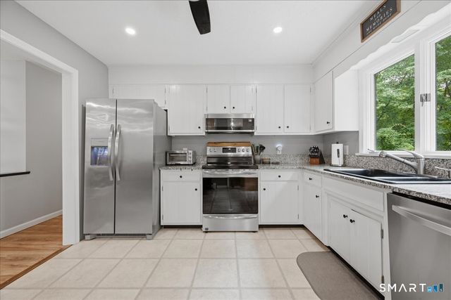 24 Dean Road, East Lyme, CT 06333