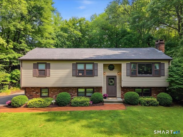 24 Dean Road, East Lyme, CT 06333
