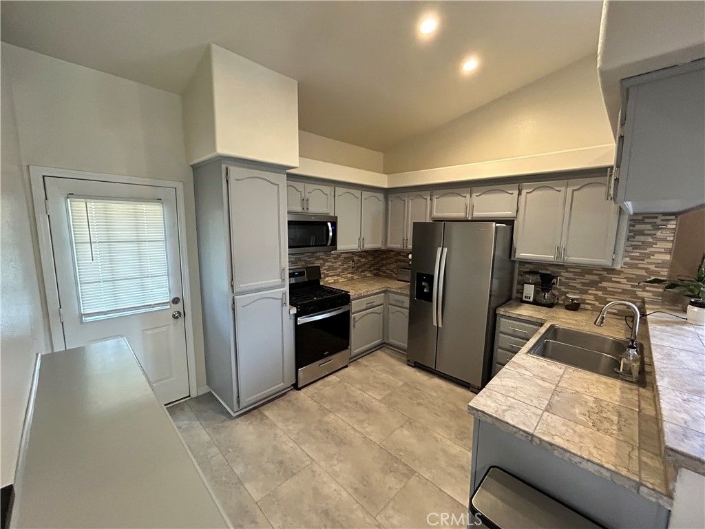 Image 5 of property listing at 5133 Turnstone Circle, Guadalupe, CA 93434