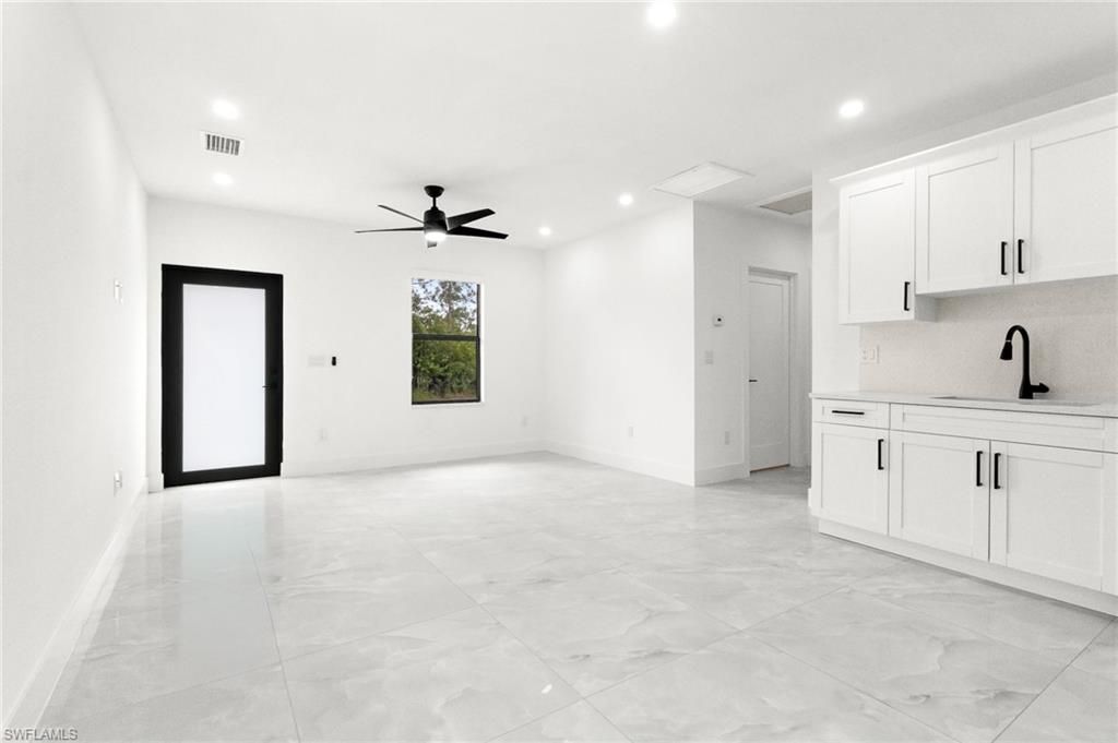 1137 Essex ST E, LEHIGH ACRES, FL 33974 — photo 4