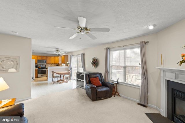 112 GRINDSTONE DR, Winchester, VA 22602