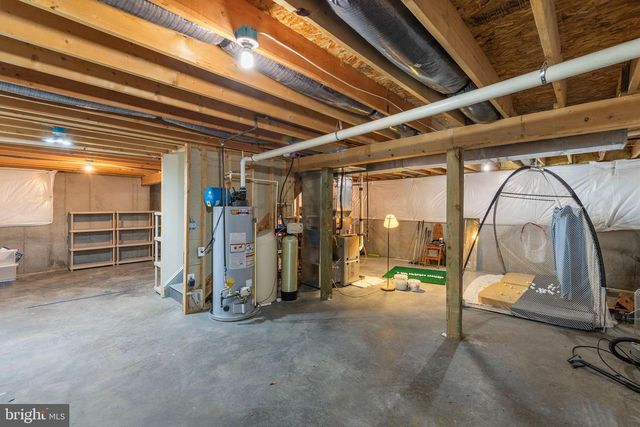 112 GRINDSTONE DR, Winchester, VA 22602