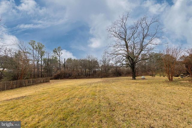 112 GRINDSTONE DR, Winchester, VA 22602