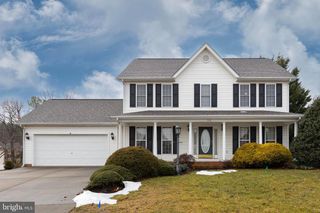 112 GRINDSTONE DR, Winchester, VA 22602