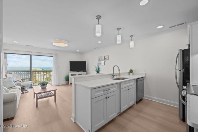 9100 Reed Drive 3302, Emerald Isle, NC 28594