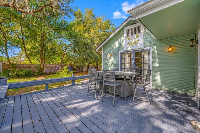 304 W HENRY AVENUE, Tampa, FL 33604