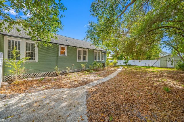 304 W HENRY AVENUE, Tampa, FL 33604