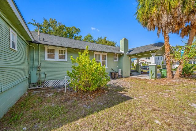 304 W HENRY AVENUE, Tampa, FL 33604