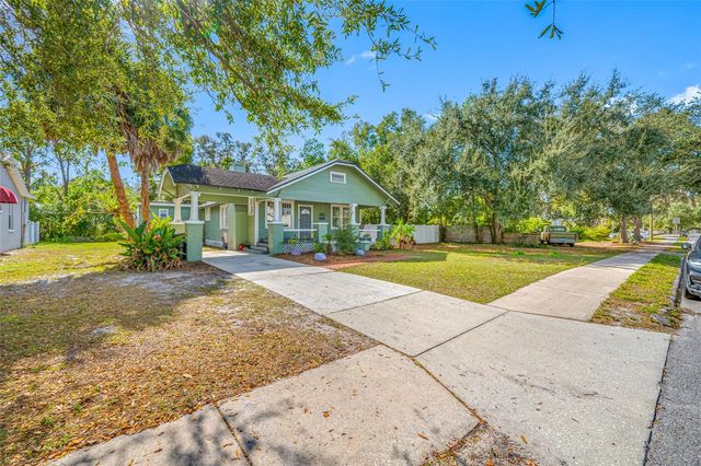 304 W HENRY AVENUE, Tampa, FL 33604
