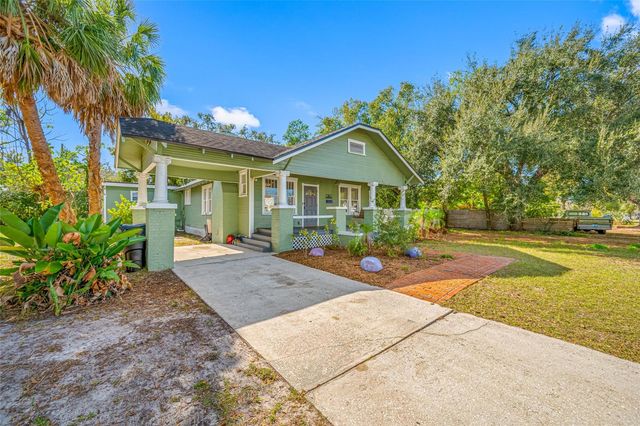 304 W HENRY AVENUE, Tampa, FL 33604
